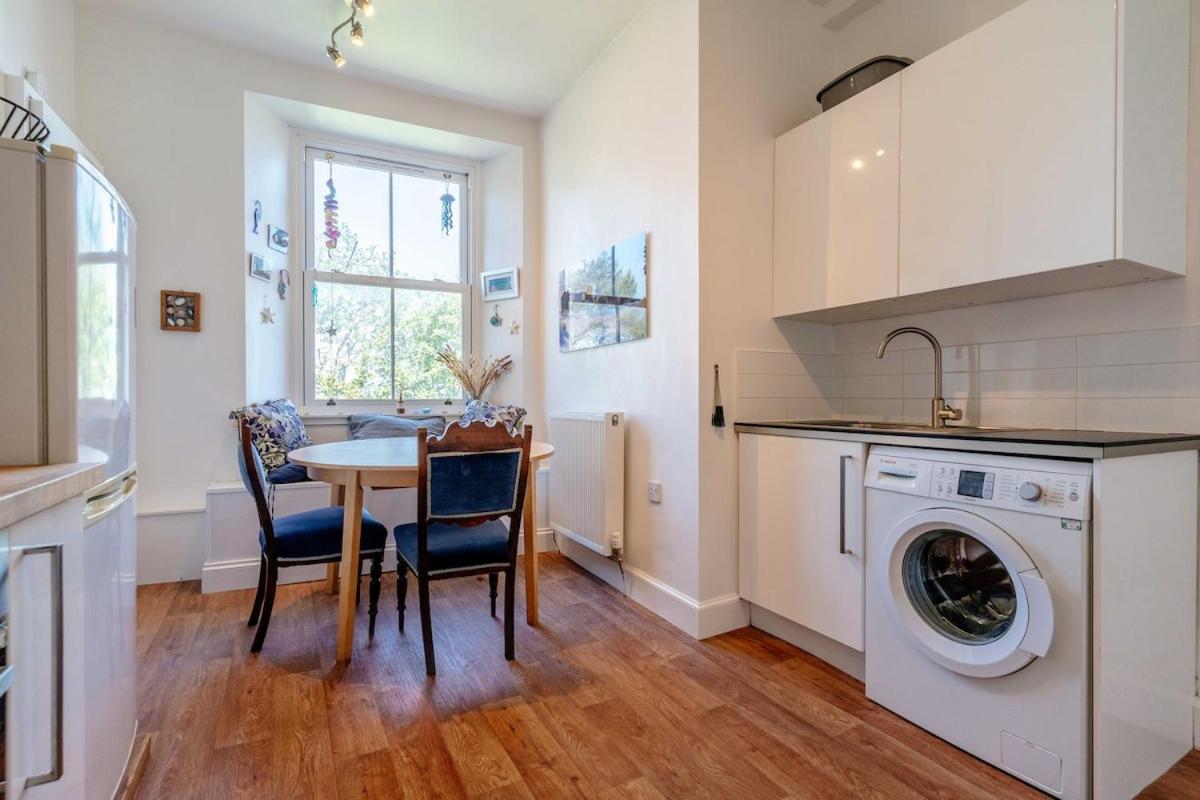 Coastal 1 Bed Steps To Free Park