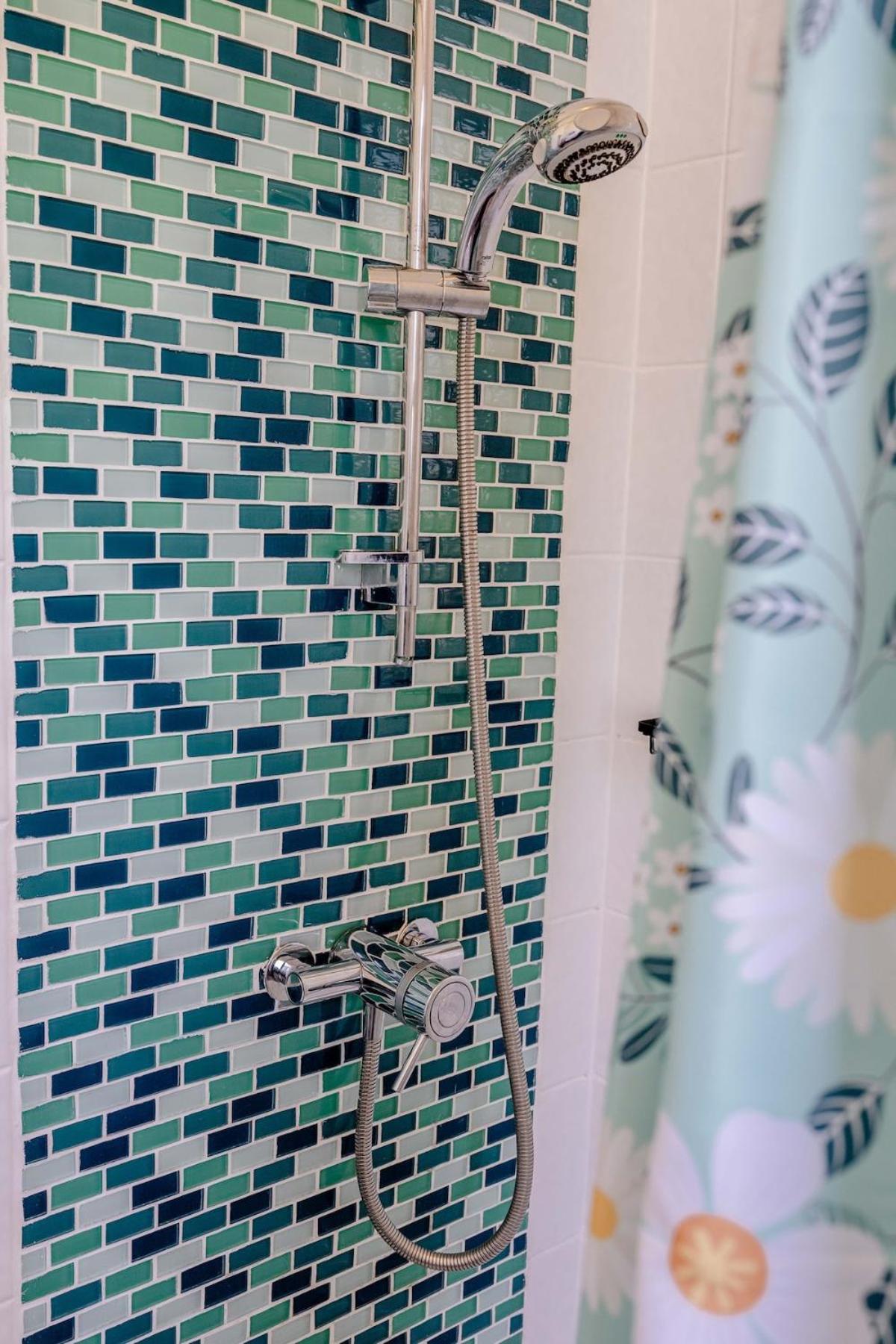 Coastal 1 Bed Steps To Free Park Apartment Edinburgh