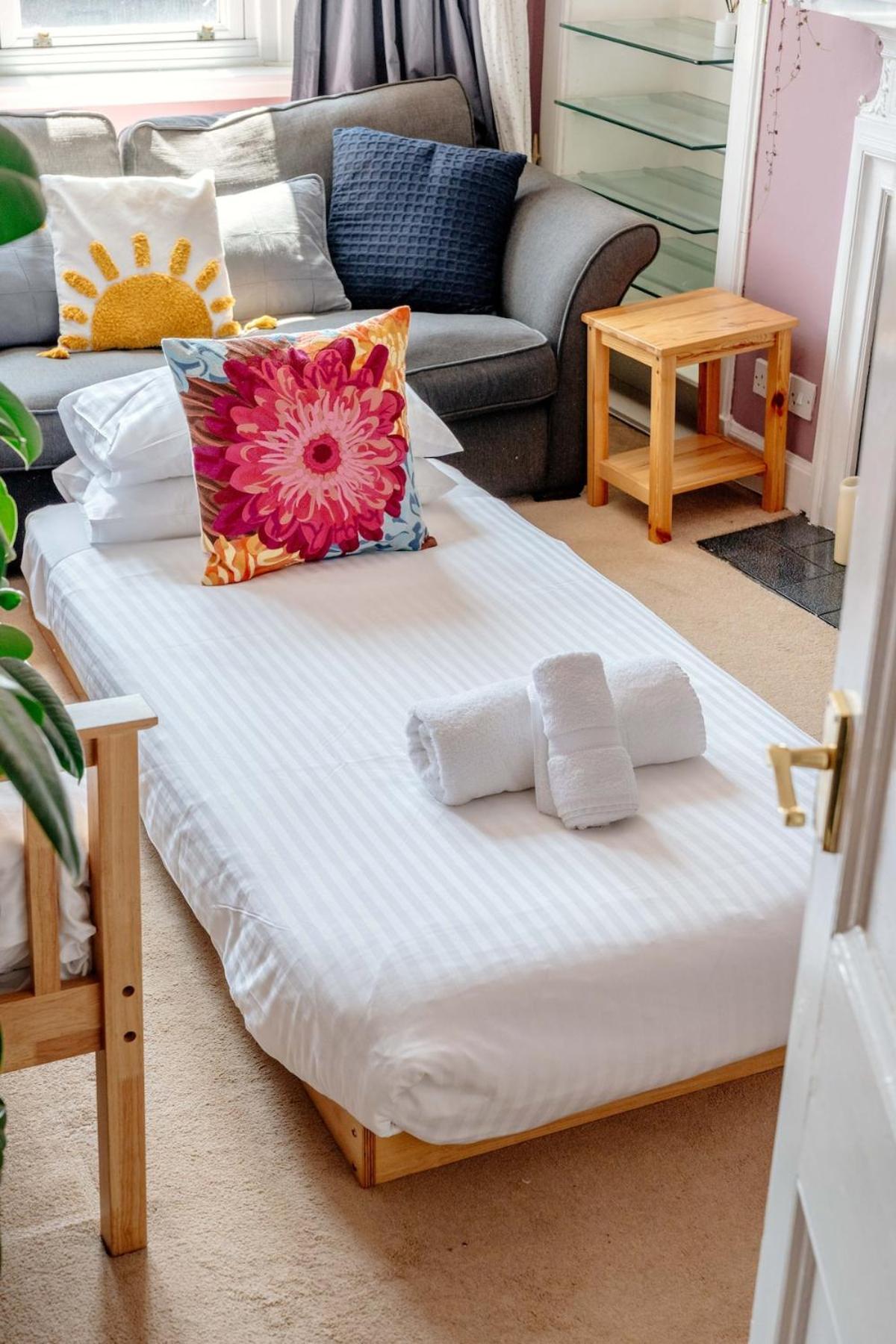Coastal 1 Bed Steps To Free Park Apartment