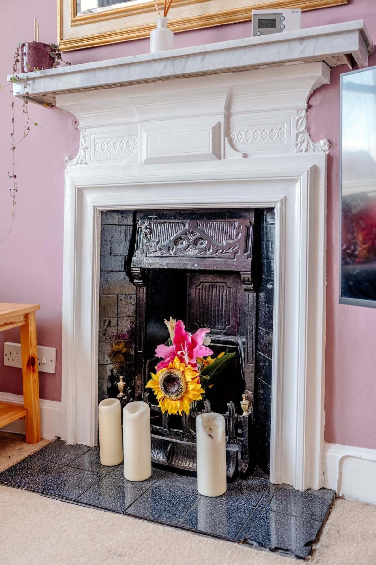 Coastal 1 Bed Steps To Free Park Apartment Edinburgh