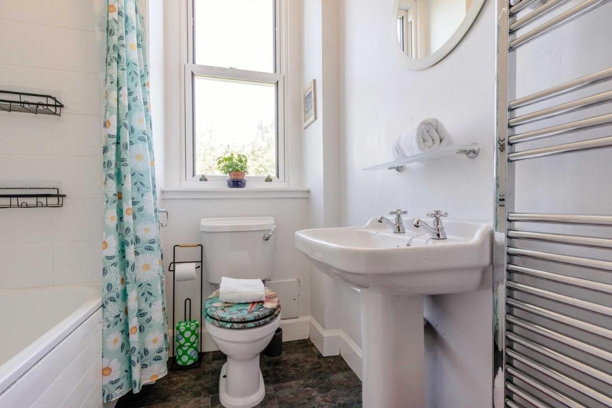 Apartment Coastal 1 Bed Steps To Free Park Edinburgh